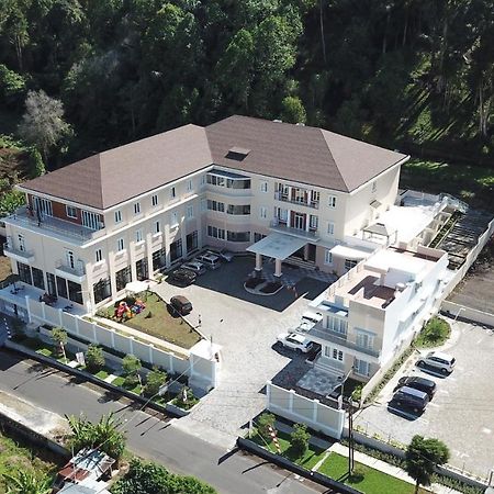 Hotel Villa Emitta Tomohon Eksteriør bilde