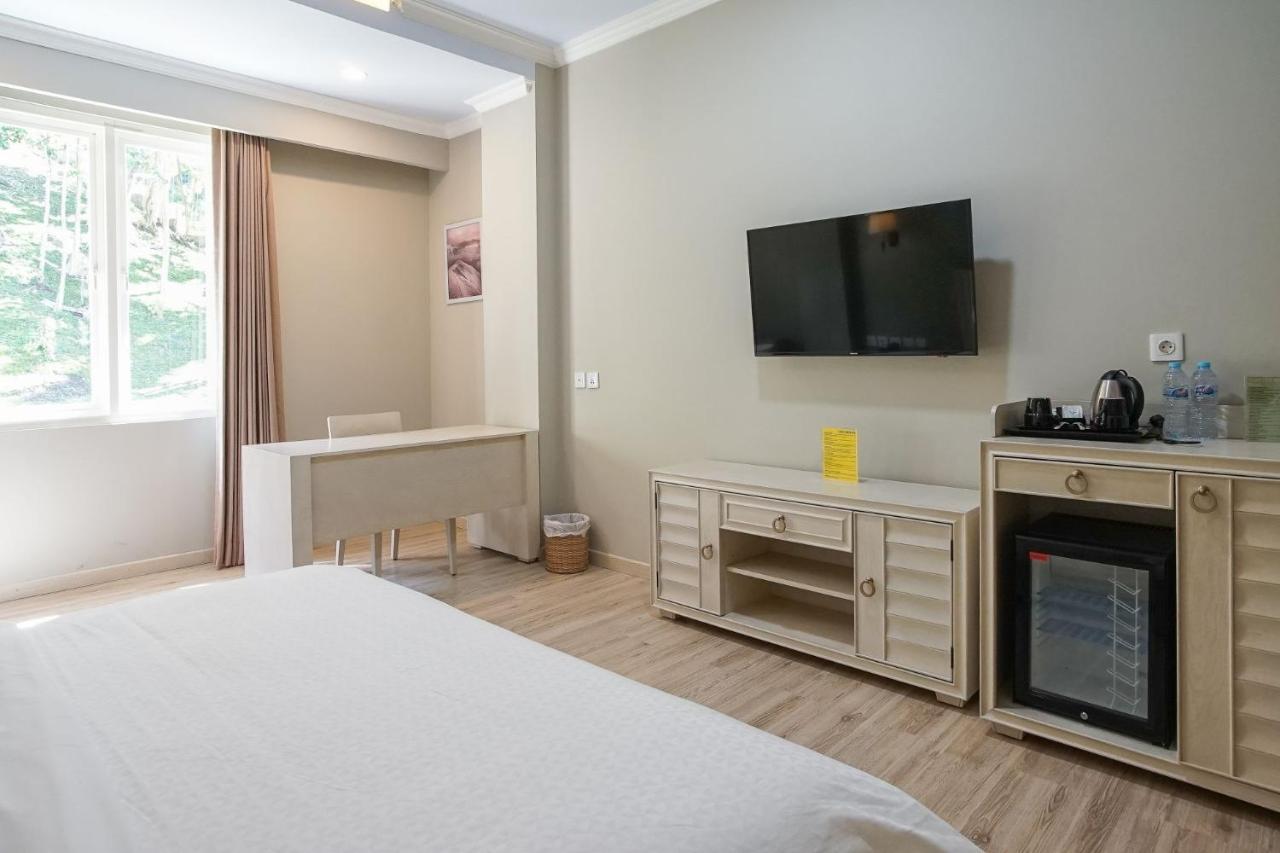 Hotel Villa Emitta Tomohon Eksteriør bilde