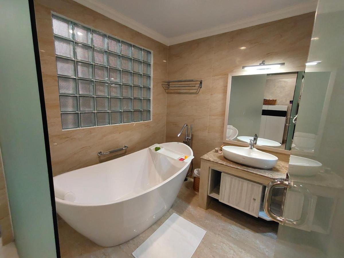 Hotel Villa Emitta Tomohon Eksteriør bilde