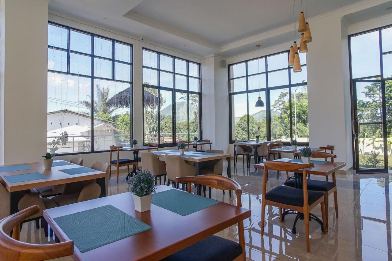 Hotel Villa Emitta Tomohon Eksteriør bilde