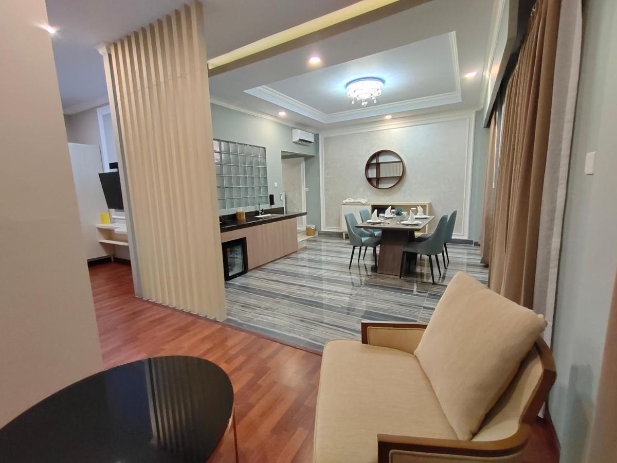 Hotel Villa Emitta Tomohon Eksteriør bilde