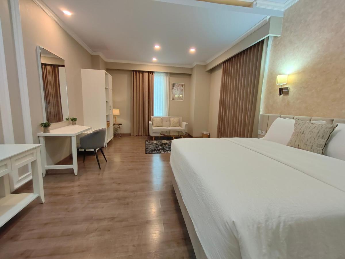 Hotel Villa Emitta Tomohon Eksteriør bilde