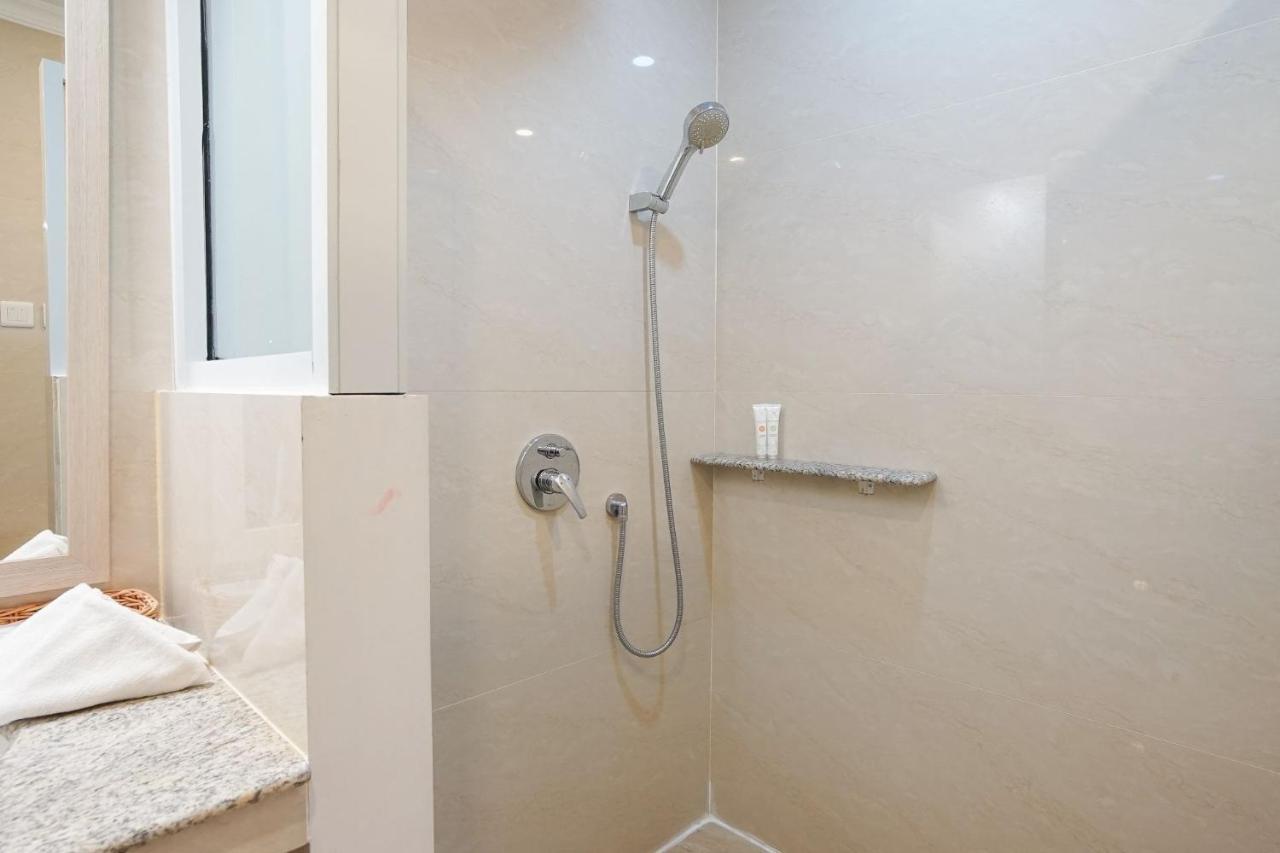 Hotel Villa Emitta Tomohon Eksteriør bilde