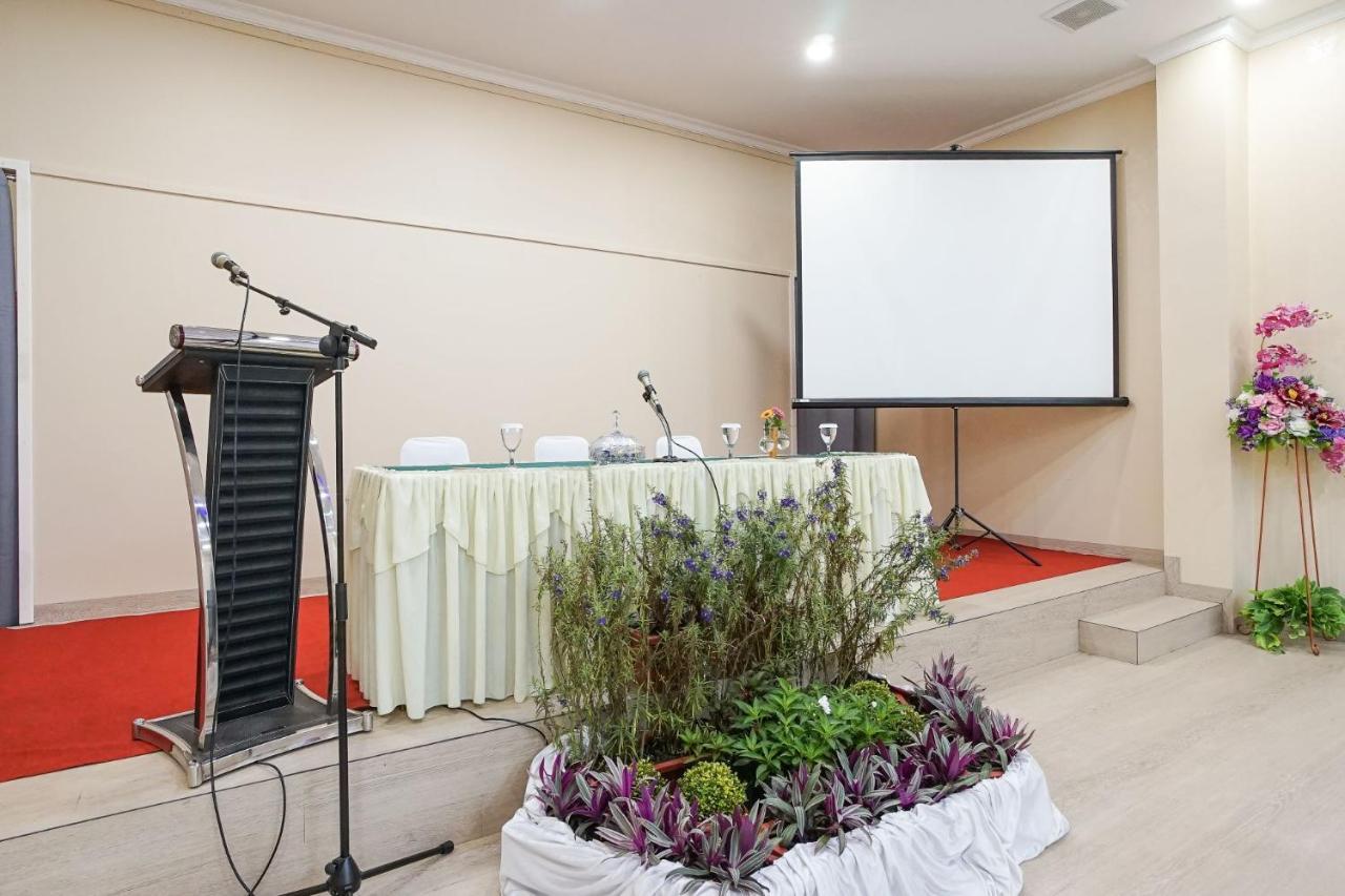 Hotel Villa Emitta Tomohon Eksteriør bilde
